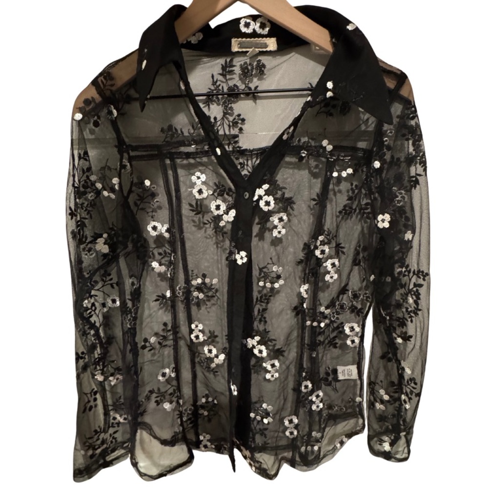 3/$30 EUC Amber Skies Med. Embroidered Sheer Blouse